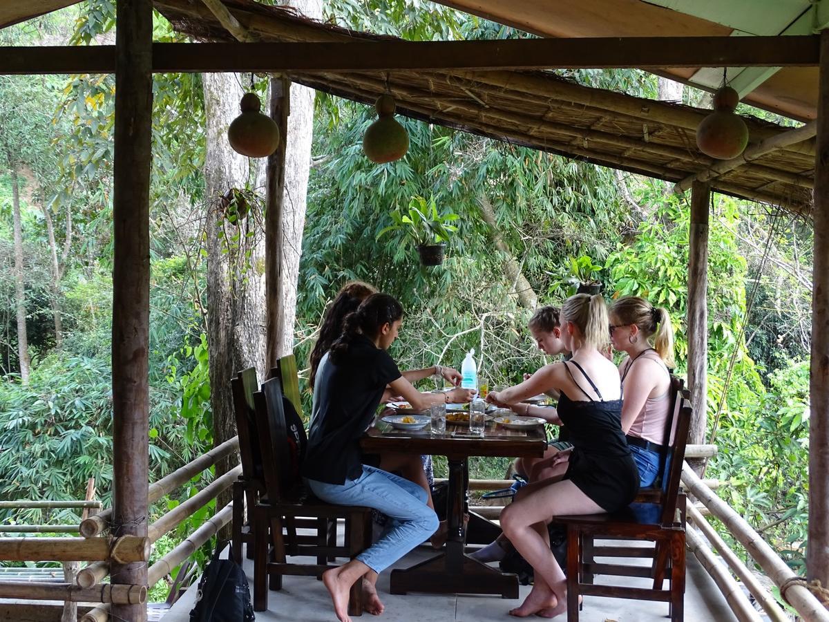 Apartamento Hill Tribe Art House Chiang Rai Exterior foto